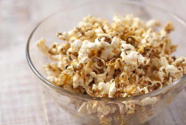 Popcorn met pittige kruiden